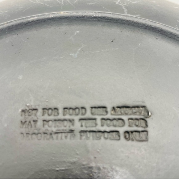 Vintage Decorative Red Plate with Hand-Painted Birds & Leaves –10”Display Plate - Picture 7 of 11